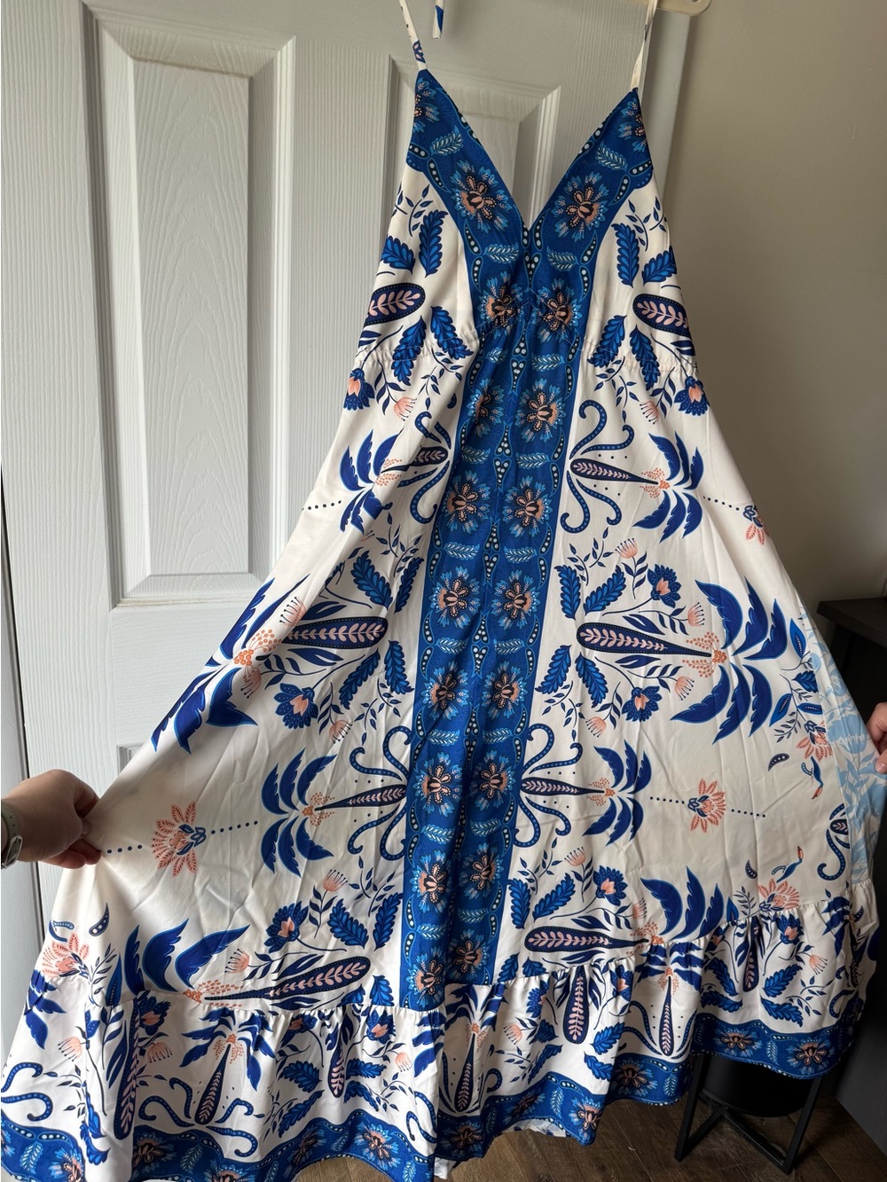 NWOT Blue & White Floral Maxi Dress | Open Back | Size Large